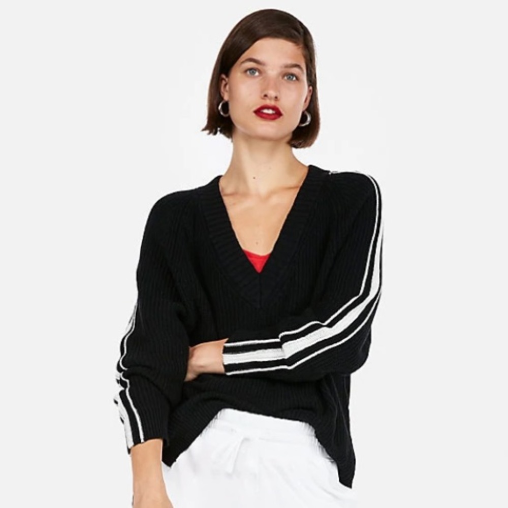 Express Oversized V-Neck Sweater Tunic